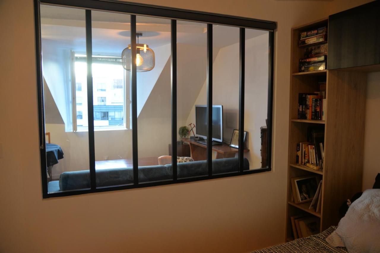 Martyrs Apartment Париж Екстериор снимка