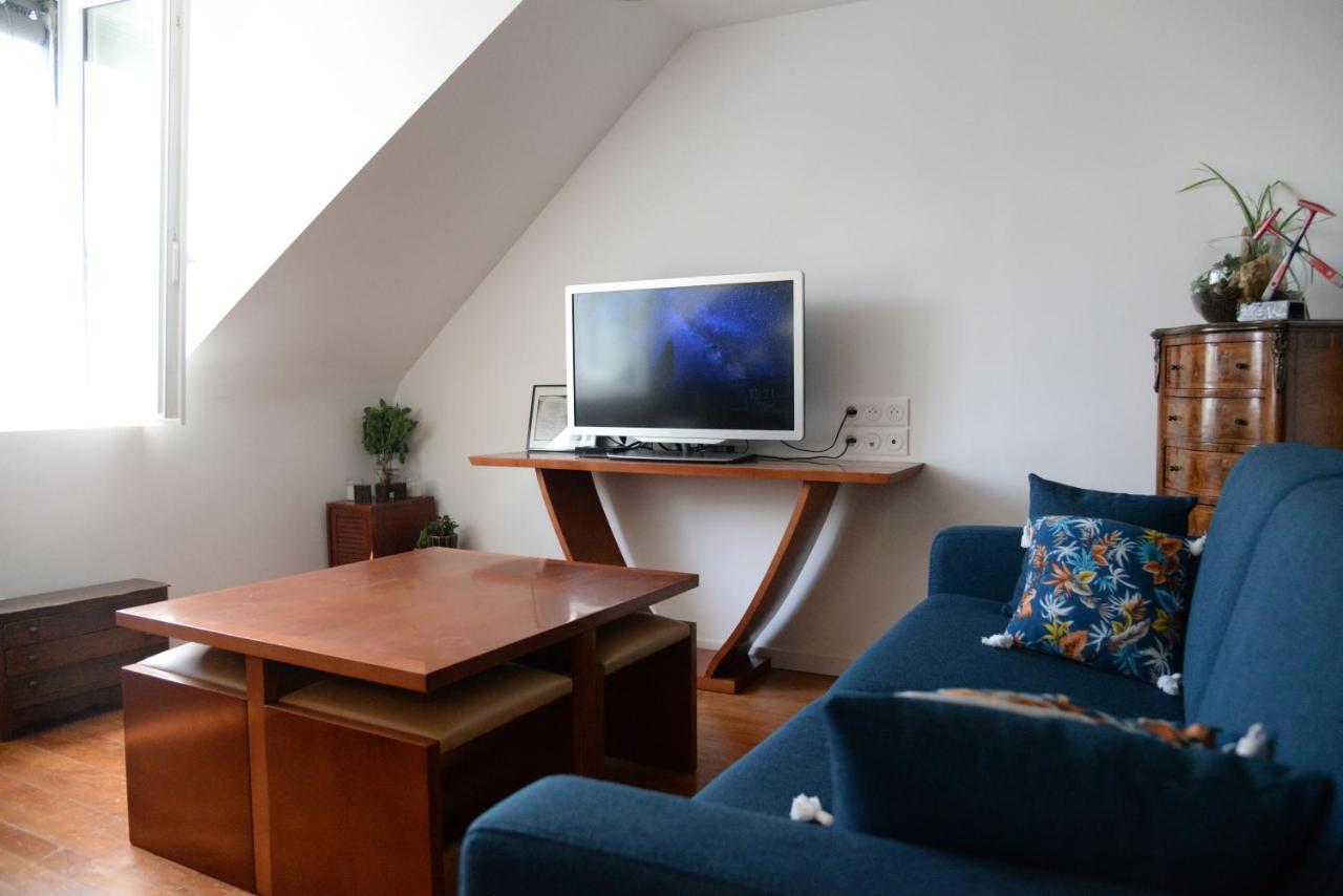 Martyrs Apartment Париж Екстериор снимка