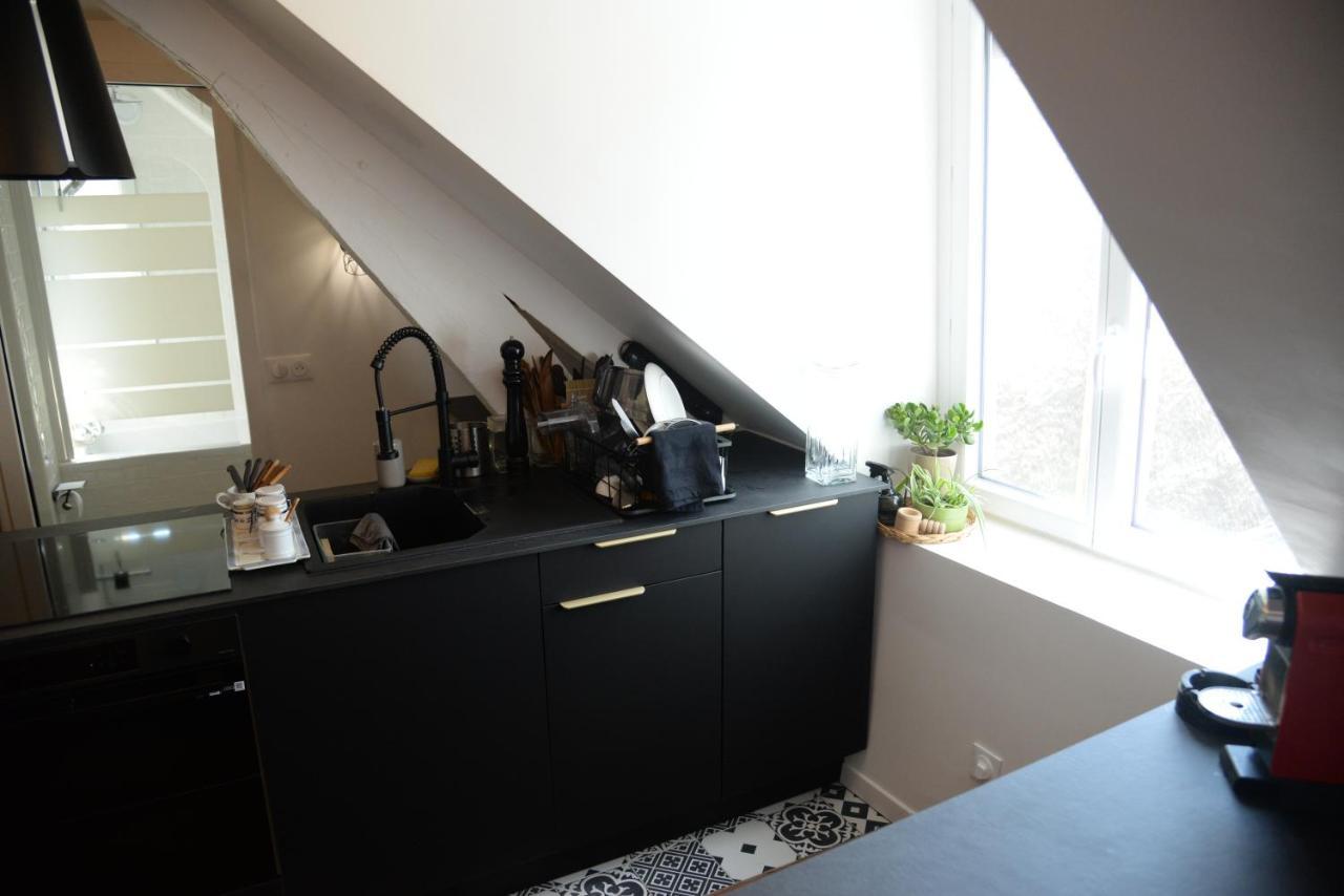 Martyrs Apartment Париж Екстериор снимка