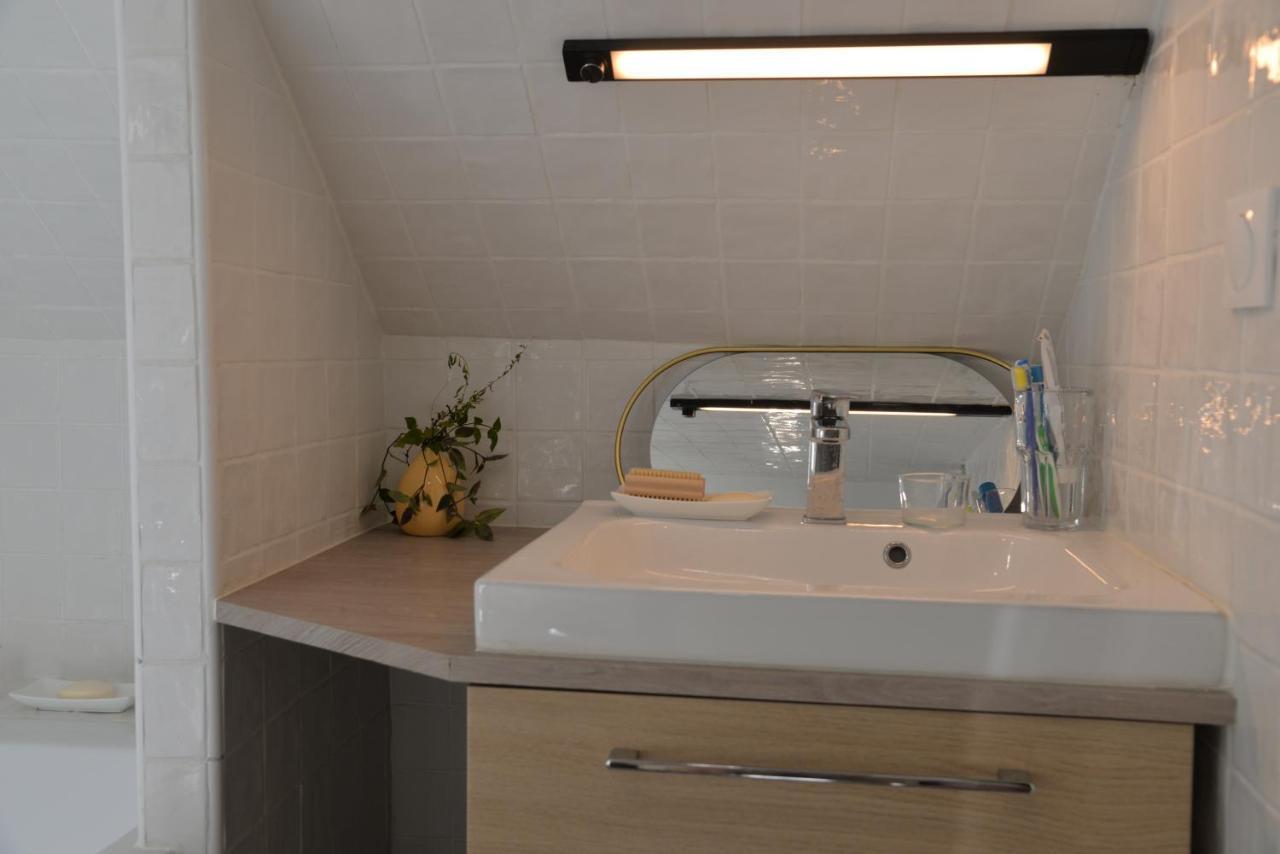 Martyrs Apartment Париж Екстериор снимка